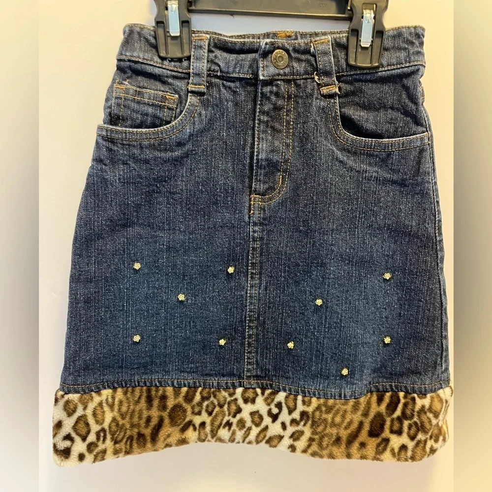 The Children’s Place Girl’s Denim Skirt, Faux Cheetah Fur, Size 6.